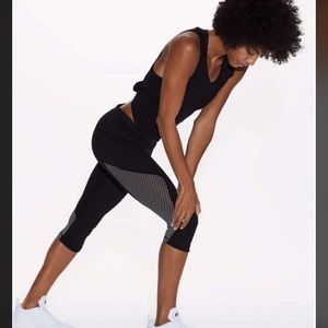 Lululemon running capri legging with sun reflective